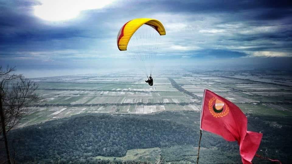 Gunung Jerai Paragliding Park Take Off Site, Kedah - PTT ...