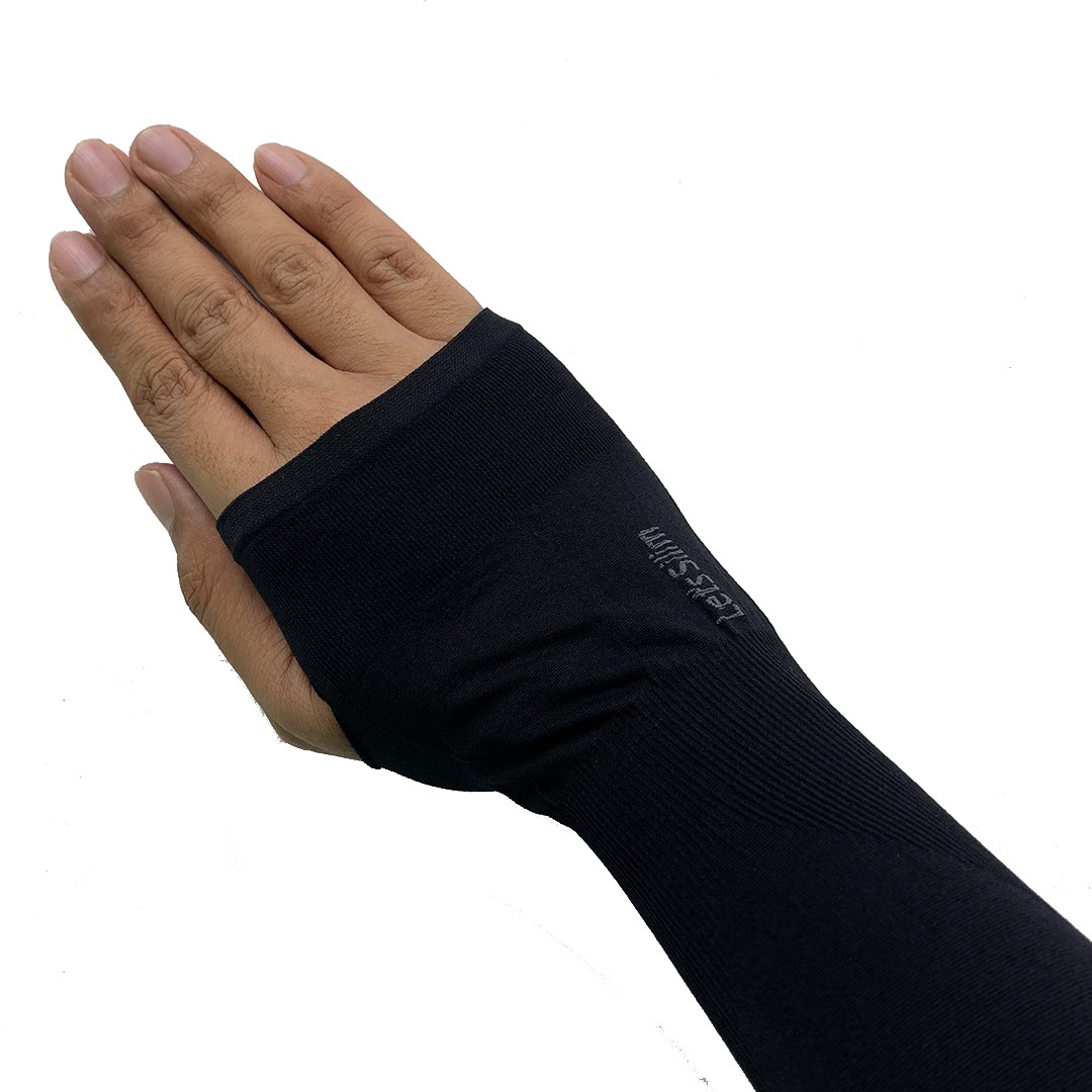 compression arm sleeves with thumb holes